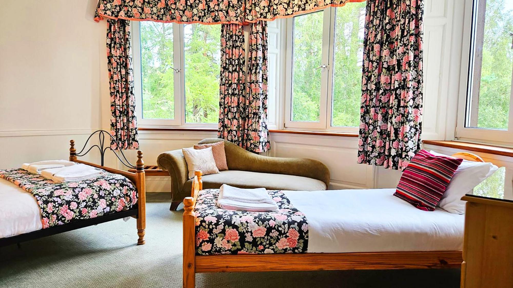 The Falls - Value Rooms At Aultnagar Estate Lairg Eksteriør billede
